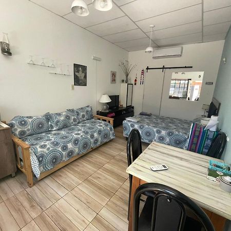 Ezeiza 1 Nuestro Lugar A 15 Minutos Del Aeropuerto Tranfer Opcional Desde Y Al Aeropuerto De Ezeiza Las 24 Horas Pet Friendly Kültér fotó