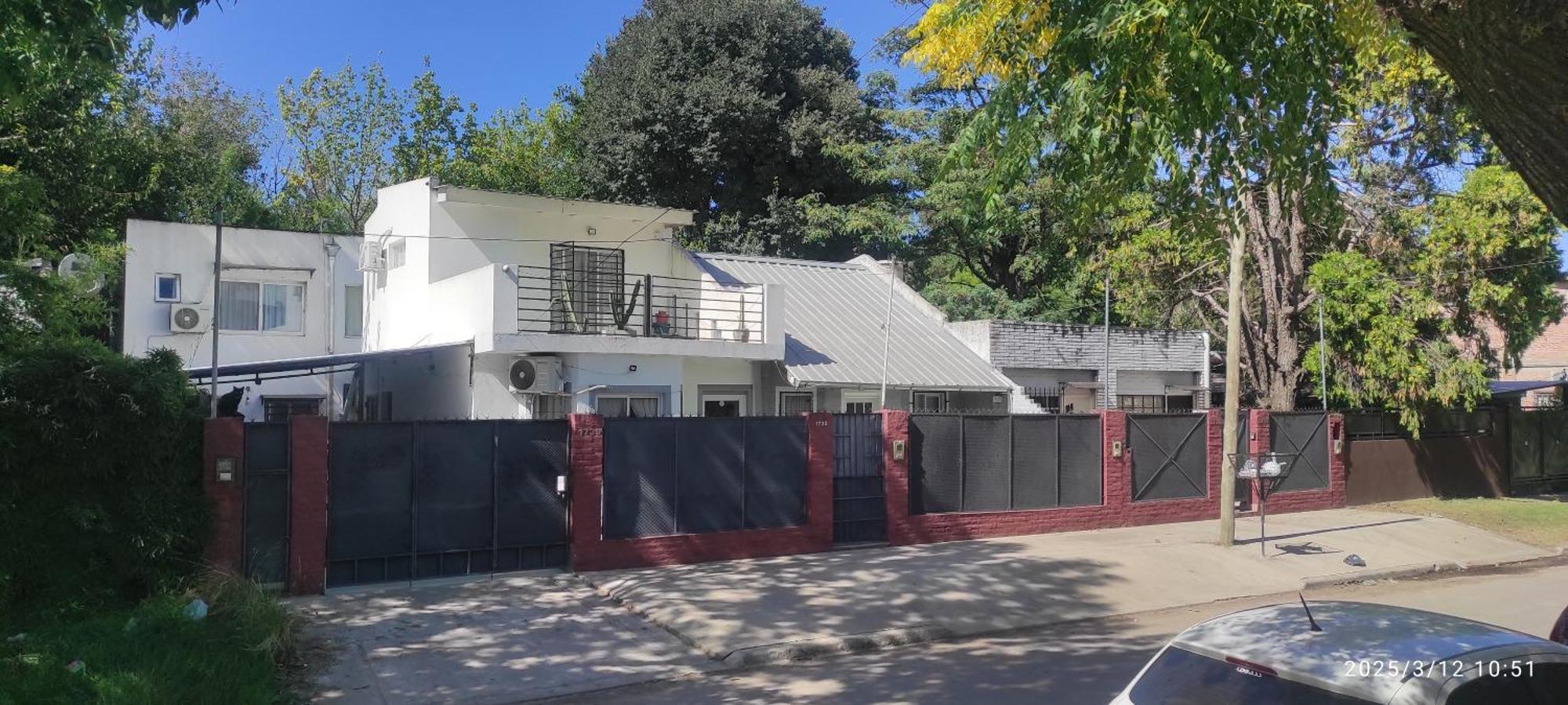Ezeiza 1 Nuestro Lugar A 15 Minutos Del Aeropuerto Tranfer Opcional Desde Y Al Aeropuerto De Ezeiza Las 24 Horas Pet Friendly Kültér fotó